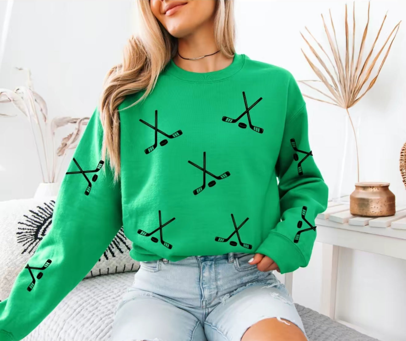Hockey Lover Crewneck | Cozy Winter Sweatshirt with Hockey Stick Pattern