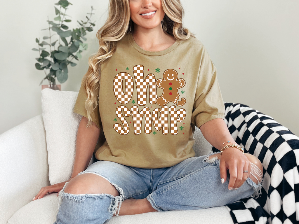 Gingerbread ‘Oh Snap’ Christmas T-Shirt | Cute Holiday Graphic Tee | Retro Checkered Cookie Shirt