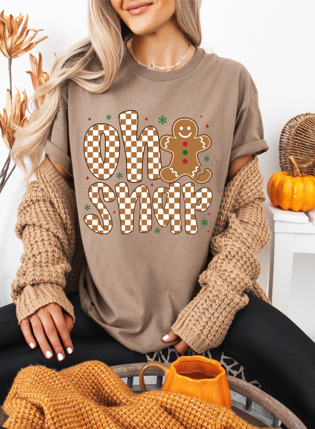 Gingerbread ‘Oh Snap’ Christmas T-Shirt | Cute Holiday Graphic Tee | Retro Checkered Cookie Shirt